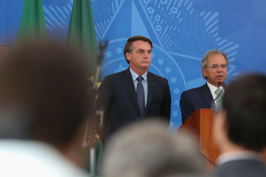 A proposta inicial do governo Bolsonaro era de R$ 200 para os trabalhadores de baixa renda