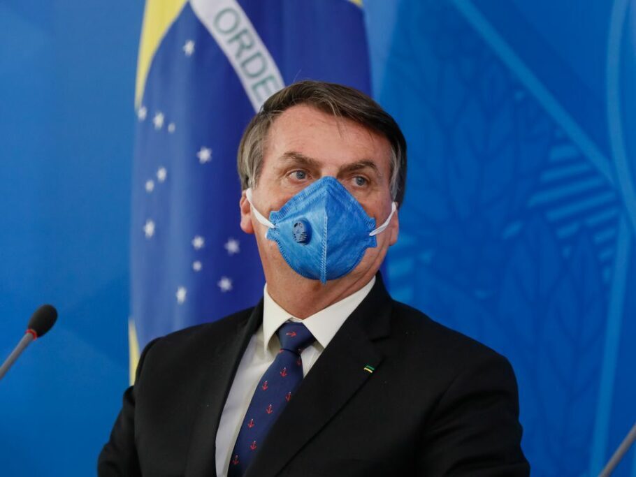 Segundo a carta, a principal desculpa de Bolsonaro para esconder suas políticas é a defesa da economia