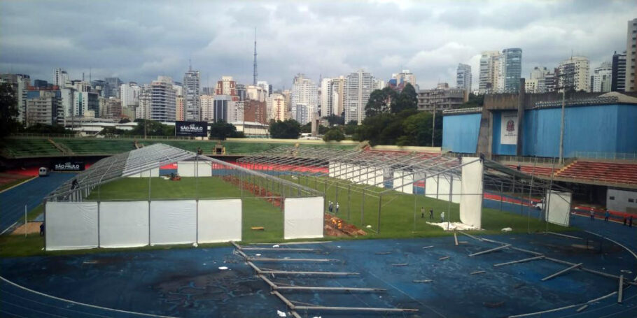  Montagem do hospital de campanha no Complexo do Ginásio do Ibirapuera, em SP
