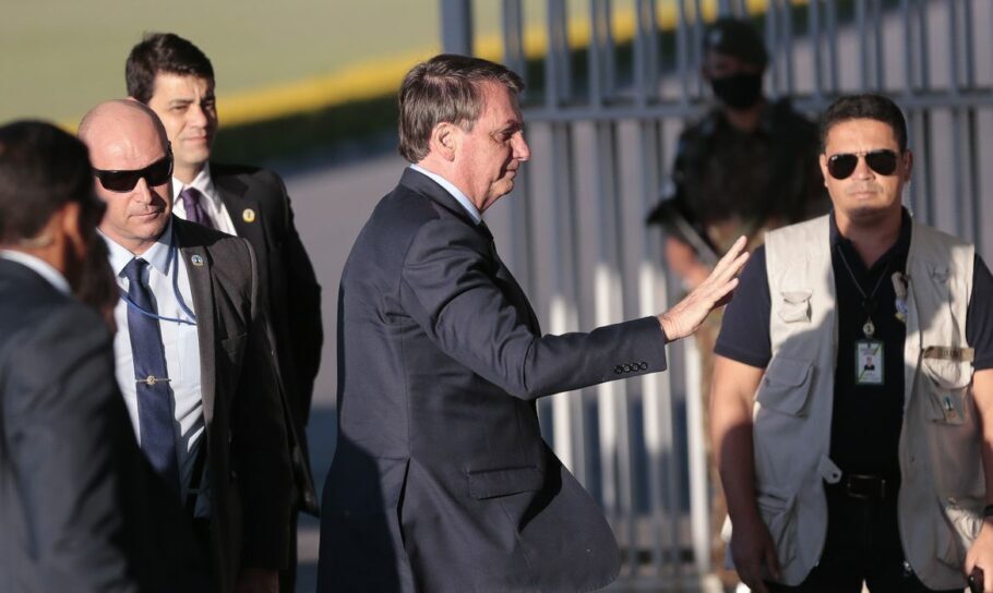 Bolsonaro nomeou Rolando Alexandre de Souza, delegado ligado a Alexandre Ramagem, para a PF