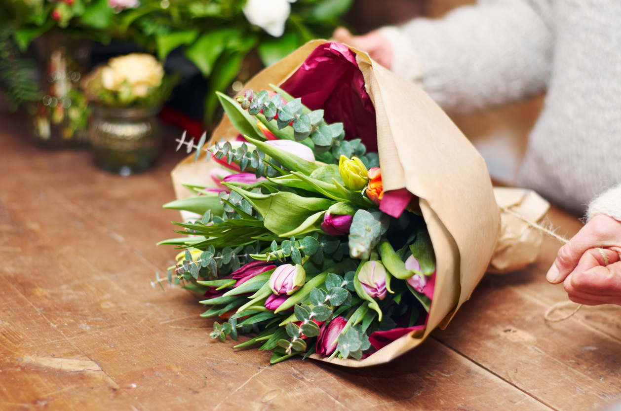 Dia das Mães: lojas online que fazem entrega de flores em casa 🌷