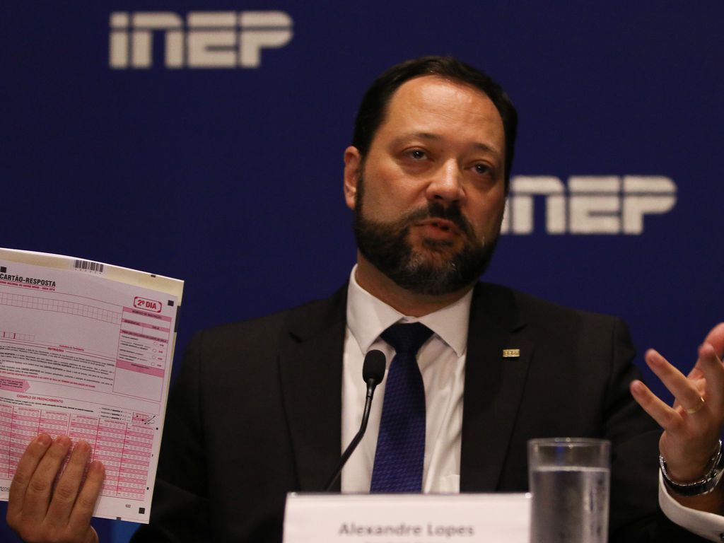 Presidente do Inep, Alexandre Lopes, não descarta adiamento do Enem