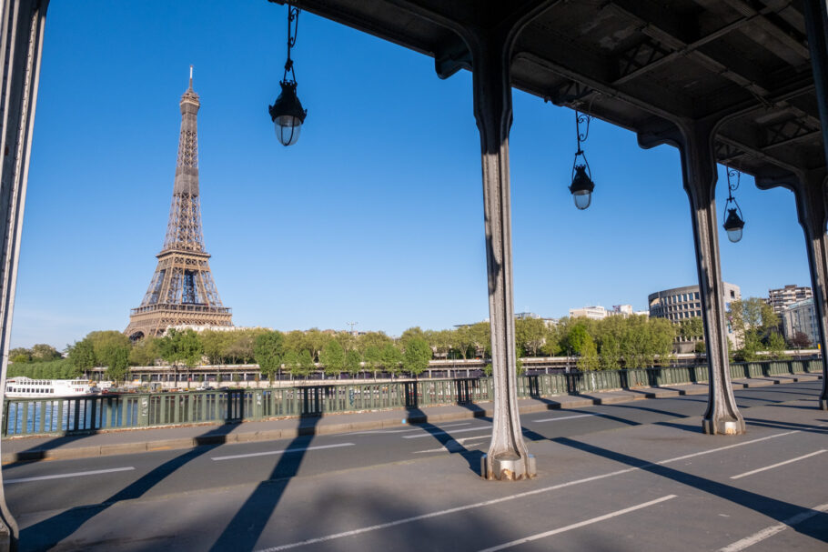 Paris foi uma das cidades que adotaram o “lockdown” para frear o novo coronavírus