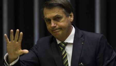 O presidente Jair Bolsonaro disse que ‘quem é de direita toma cloroquina, de esquerda, Tubaína’