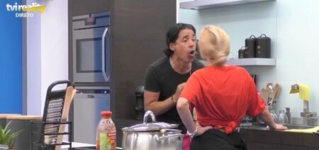 Pedro Soá tentou dar um tapa em Teresa Silva, por conta de uma embalagem de iogurte