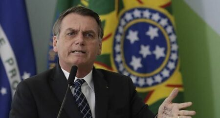 Bolsonaro tira o dele da reta no combate ao coronavírus
