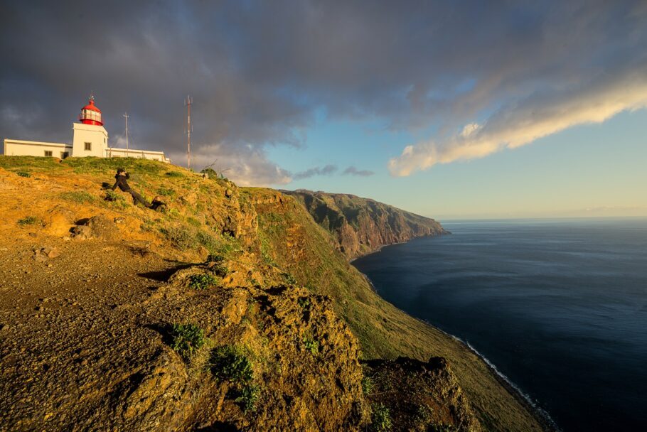 Vista do Farol da Ponta do Pargo, que fica no lado sul da ilha