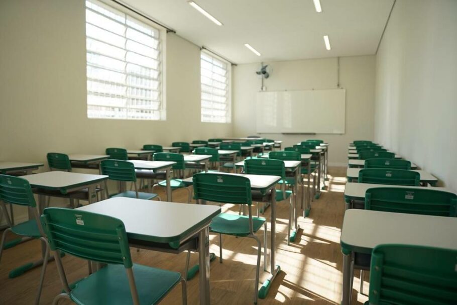 Prefeitura de São Paulo autoriza volta do ensino médio às aulas