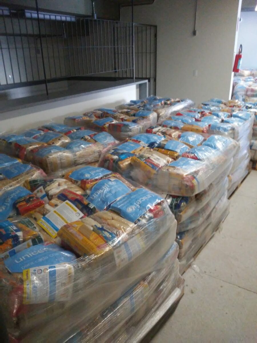 O objetivo da parceria é a compra e a distribuição de kits de higiene e cestas básicas