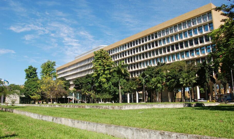 UFRJ (Universidade Federal do Rio de Janeiro) oferece vagas em cursos gratuitos