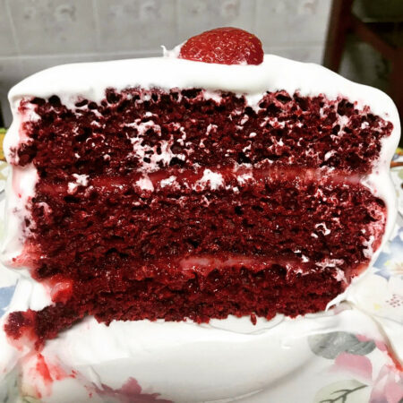 Receita de bolo Red Velvet que fica com apresentação perfeita e muito saborosa