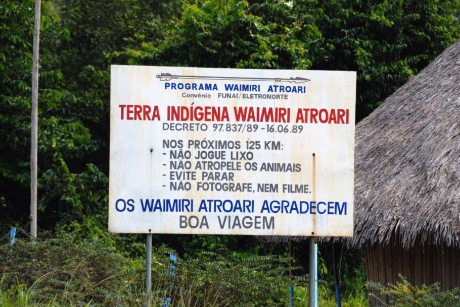 A Rota 174 atravessa algumas reservas indígenas, como a Waimiri-atroari