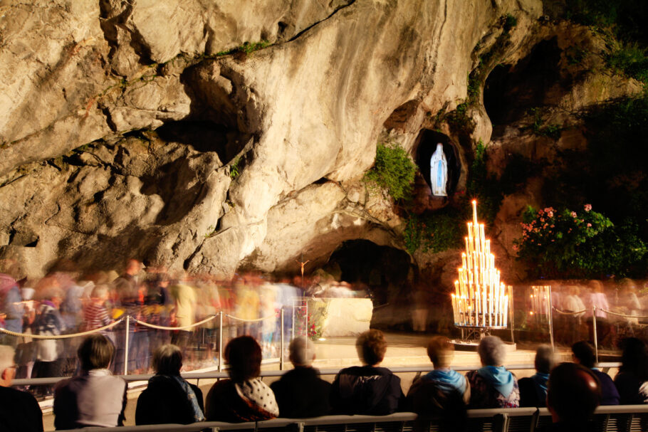 A Gruta das Aparições, no Santuário de Lourdes