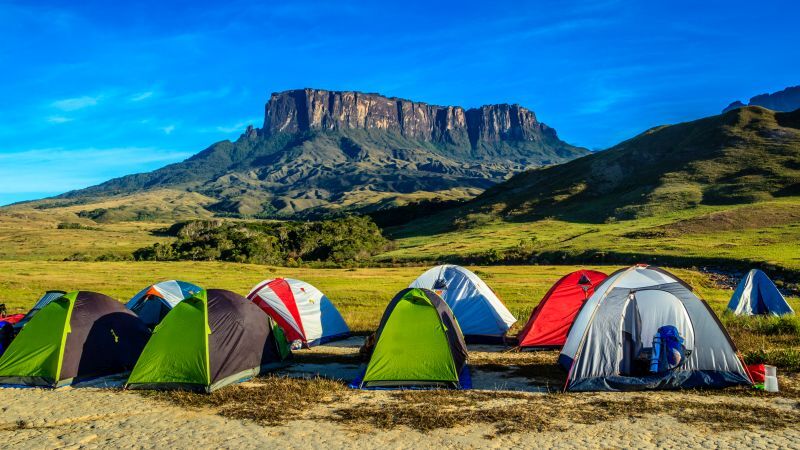 Camping com o Monte Roraima ao fundo
