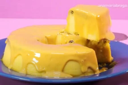 pudim de pão com caramelo cremoso