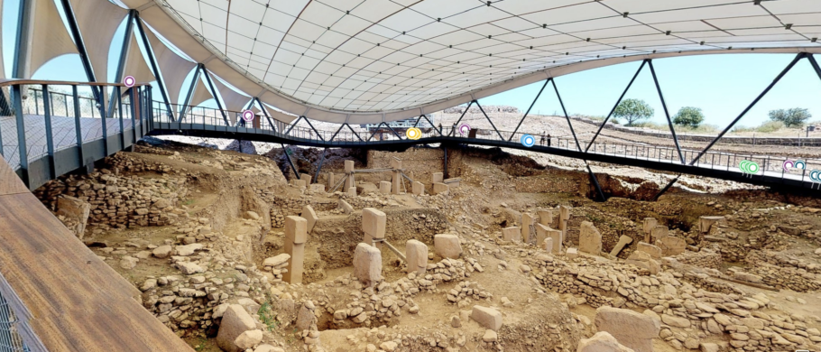Na visita virtual ao Sítio Arqueológico de Göbeklitepe, você “anda” no lugar e consegue explorar em 360 graus