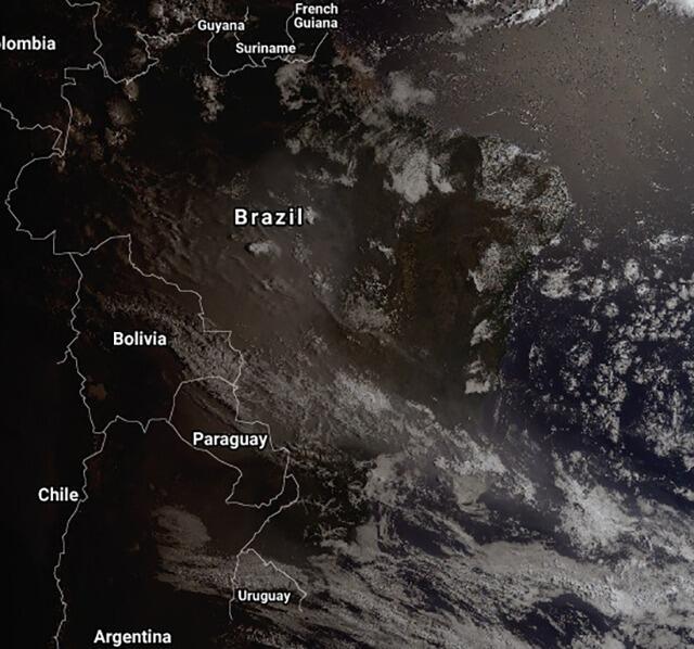 Imagem do satélite da Nasa mostra camadas de ar poluídas na sobre a América do Sul