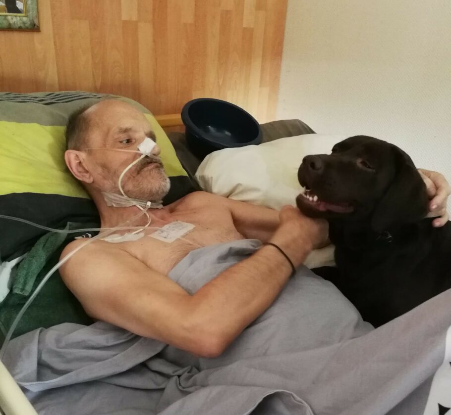  O francês Alain Cocq, 57 anos, que sofre de uma doença rara incurável, teve eutanásia negada 