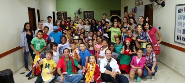 A ONG Vivenda da Criança oferece há 30 anos ajuda aos moradores de Parelheiros, zona sul de São Paulo