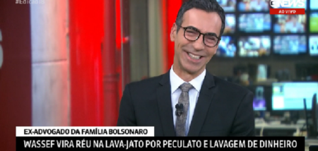 Cesár Tralli cai na risada com piada sobre Wassef e Queiroz na GloboNews