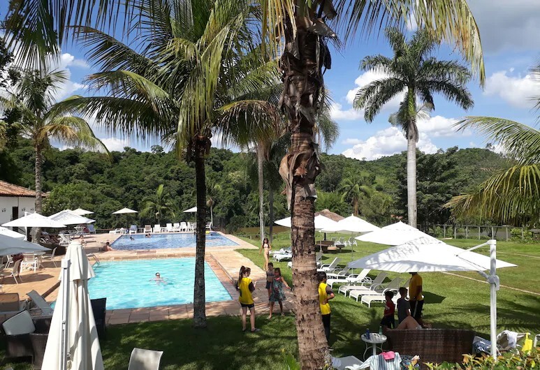 Vista das piscinas do Hotel Fazenda Capoava, em Itu (SP)