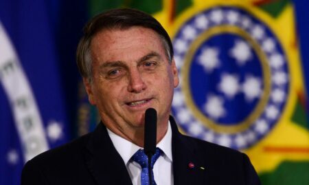 Bolsonaro diz que é empregado de empresários