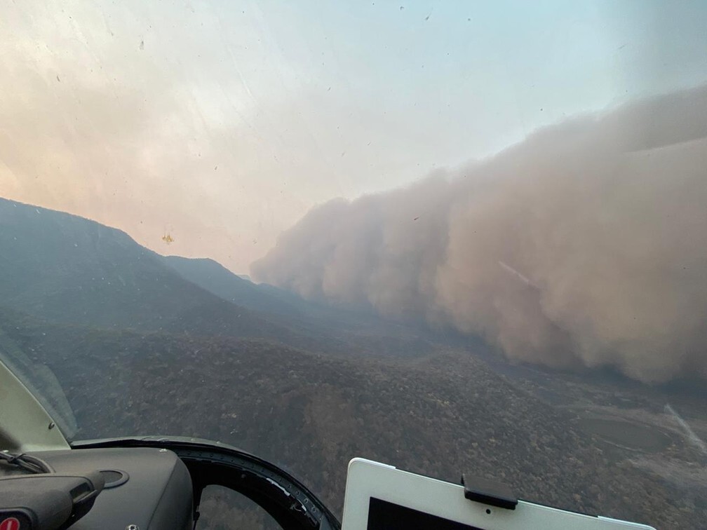 Piloto do Ibama gravou momento em que se deparou com nuvem de poeira no Pantanal