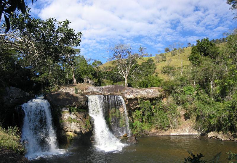 Cachoeira do Desterro é uma das inúmeras para se refrescar em Cunha