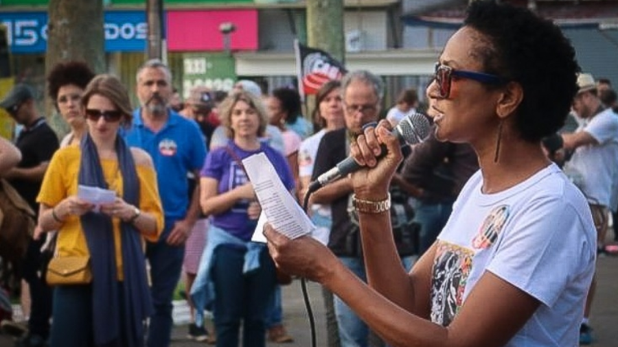 A petista Ana Lúcia Martins, a primeira vereadora negra eleita de Joinville, foi alvo de racismo nas redes sociais