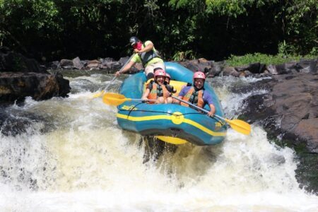 Rafting no rio Jacaré-Pepira: emoção e adrenalina