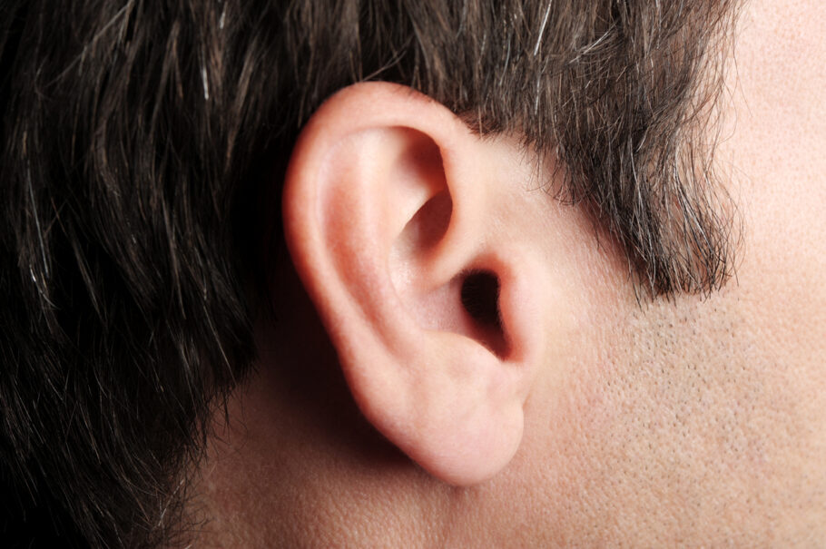 Análise da cera de ouvido pode indicar qual o nível de estresse da pessoa