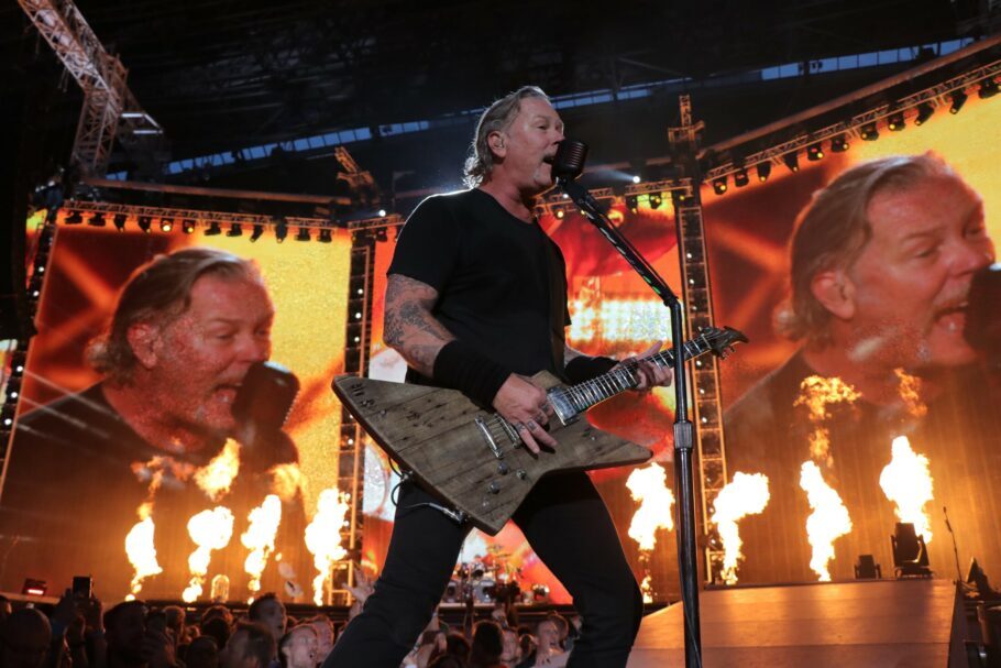 Metallica faz live acústica direto de seu QG!