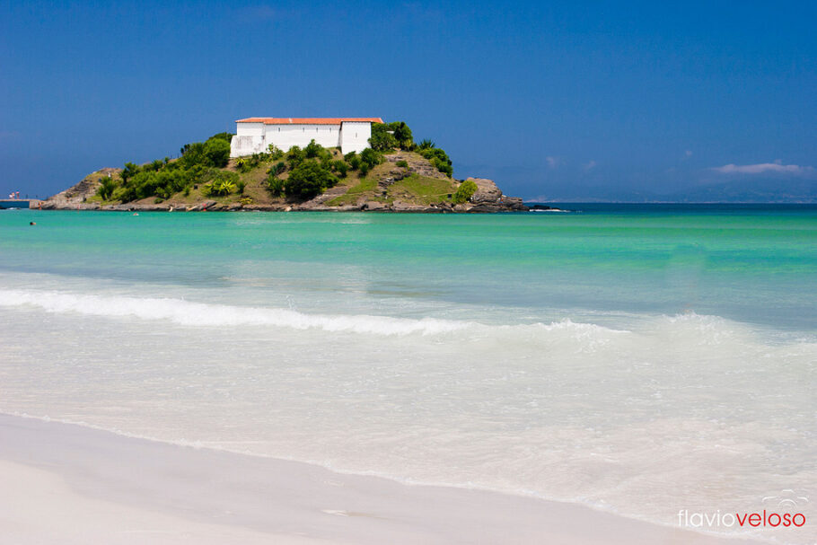 Praia do Forte, em Cabo Frio (RJ); cidade é um dos destinos mais buscados para viajar em 2021