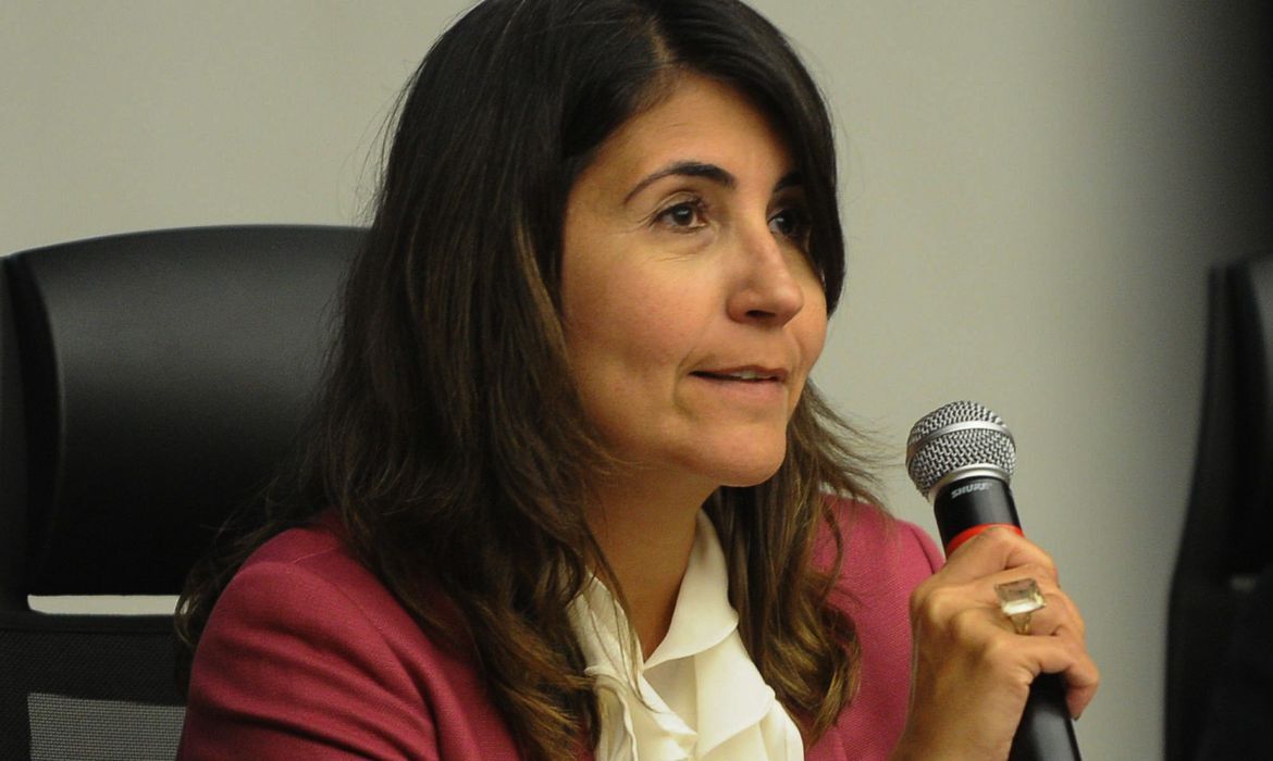 Andrea Marques de Almeida, diretora de Finanças e Relacionamento com Investidores da Petrobras, está pela segunda vez no ranking e ocupa a 77ª posição na lista da Forbes