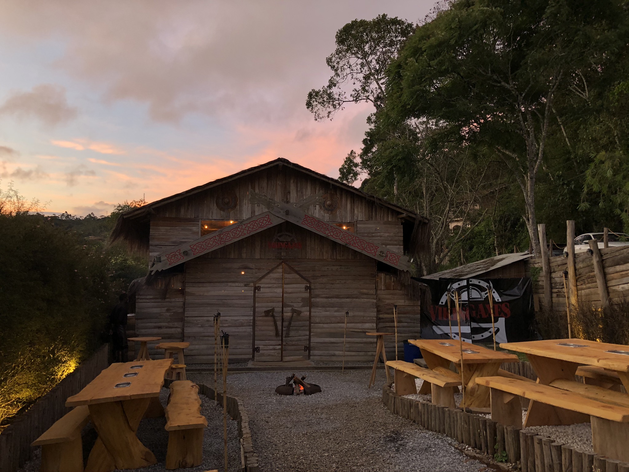 Com temática viking, o pub e restaurante Viking Axes fica em Nova Friburgo, na região Serrana do Rio de Janeiro