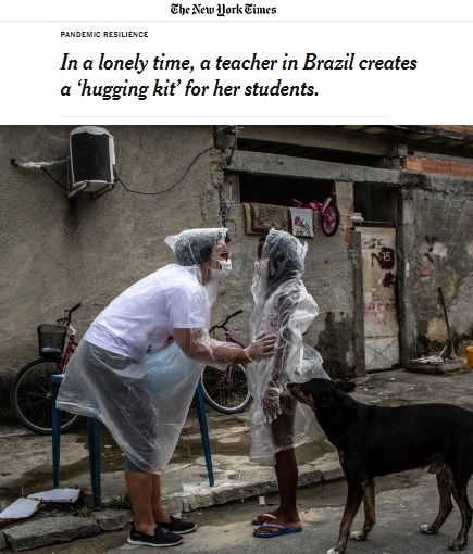 A professora carioca Maura Cristina Silva e o “kit de abraços”