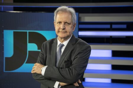 Jornalistas da Record não querem Augusto Nunes como novo chefe