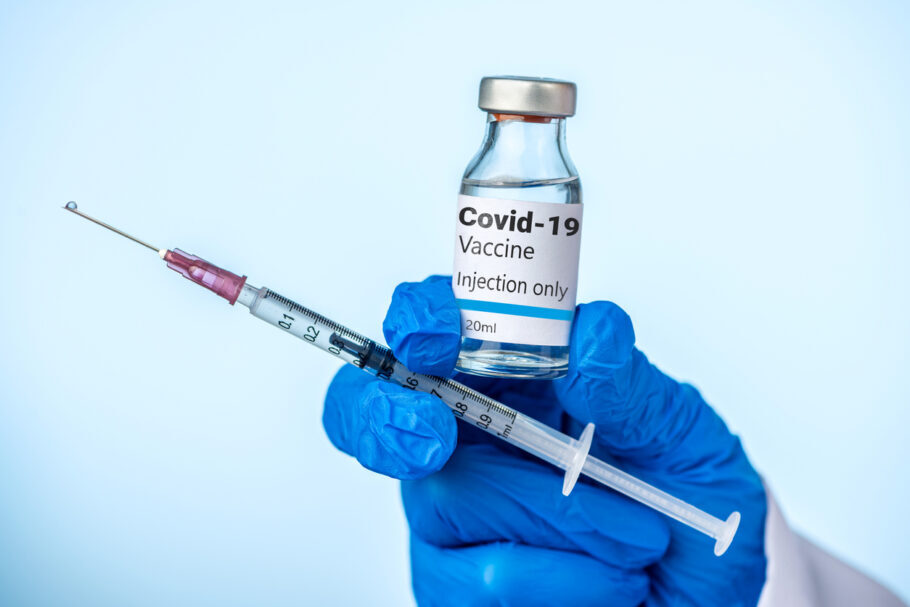 Rússia diz que sua segunda vacina é 100% eficaz contra covid-19