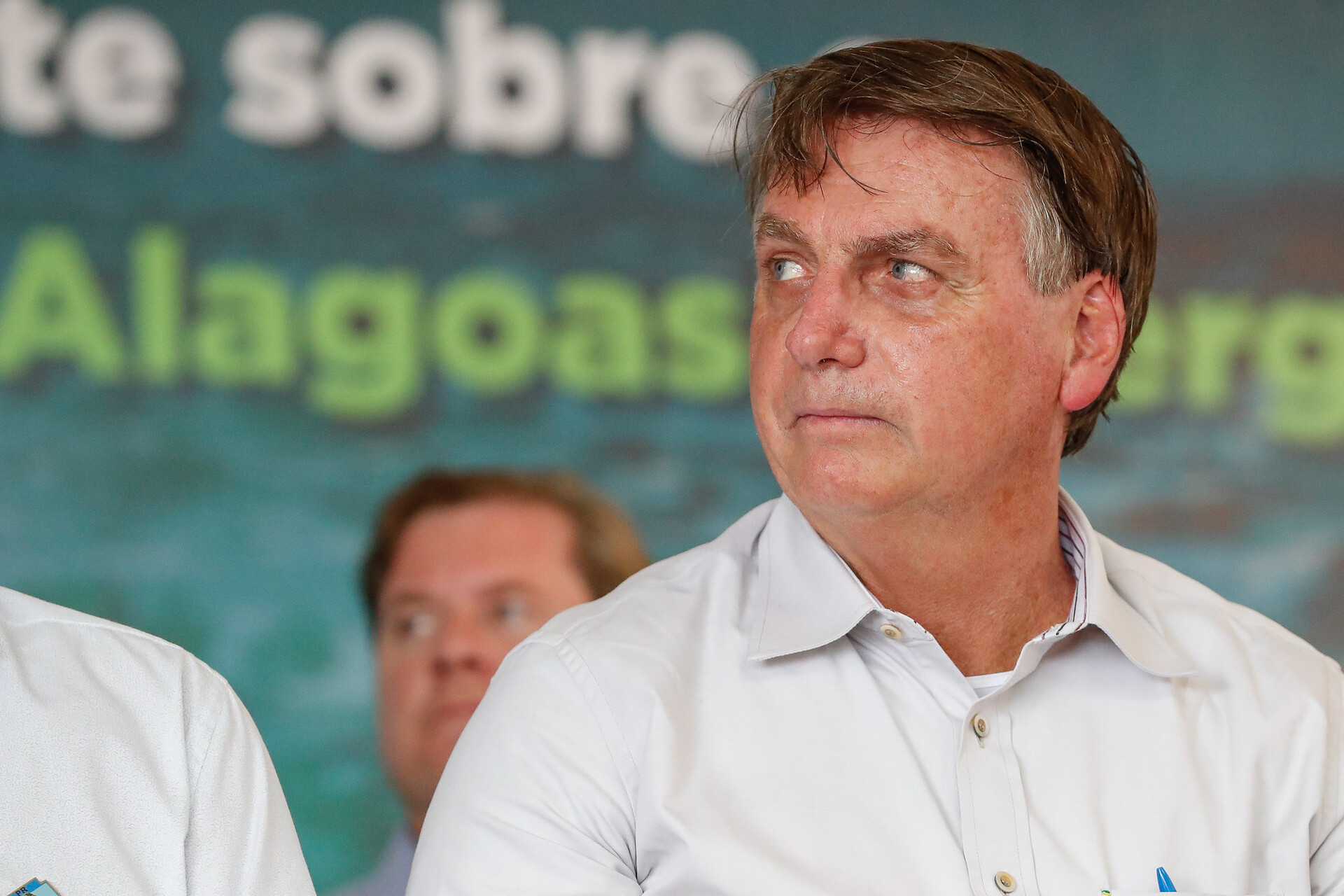Rejeição ao governo Jair Bolsonaro sobe e vai a 42%, diz XP/Ipespe