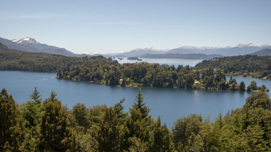 Vista do lago Nahuel Huapi, em Bariloche