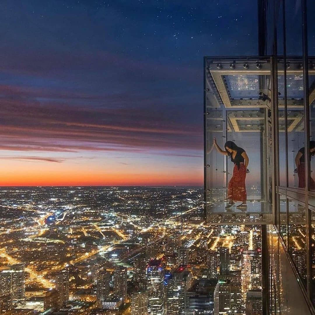 A nova atração turística foi inspirada no famoso SkyDeck, de Chicago (EUA)