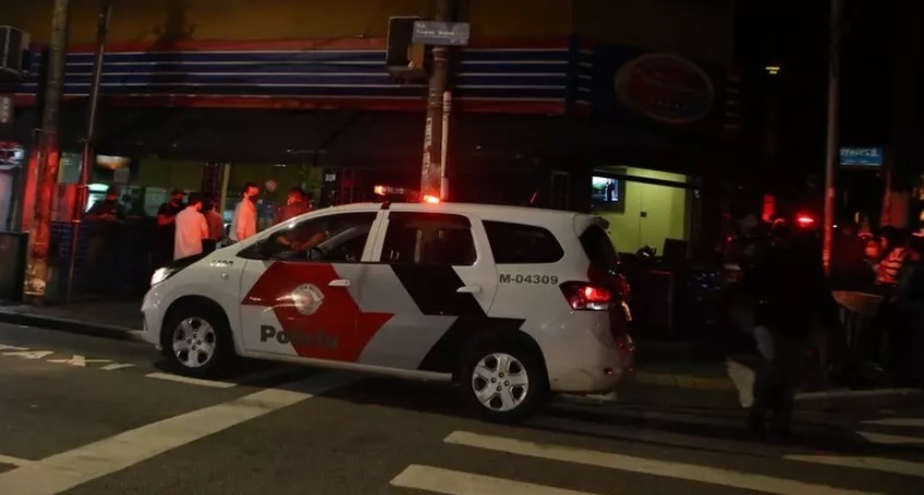 Ação da PM, Procon-SP e Vigilância Sanitária encerra baile com 190 idosos em São Paulo