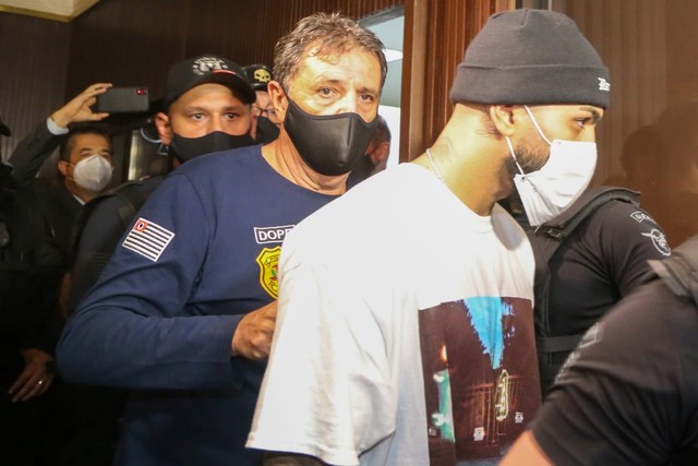 Jogador Gabigol, do Flamengo, foi detido em um cassino clandestino na zona sul de SP