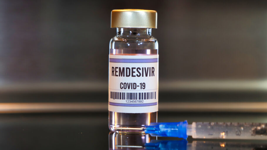 Remdevisir é o primeiro medicamento aprovado especificamente para tratar covid-19 no Brasil