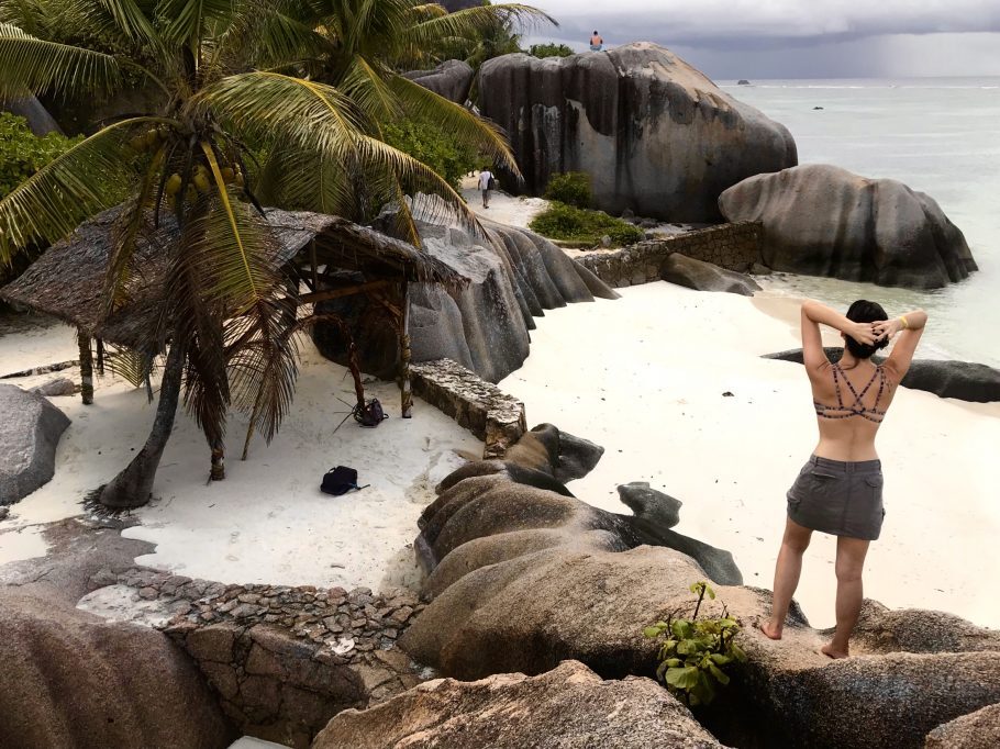 Fiquei impressionada com a beleza da praia Anse Source D’argent, em Seychelles