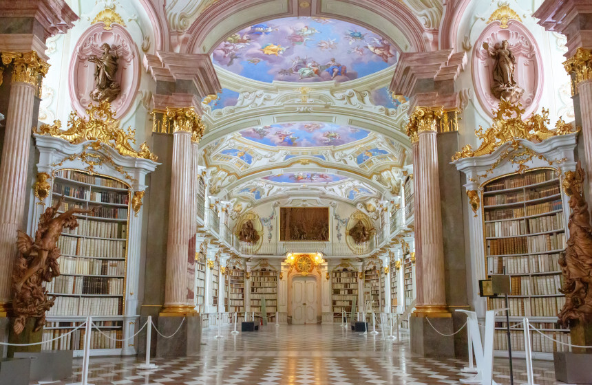 Beleza barroca na biblioteca do mosteiro de Admont, na Áustria