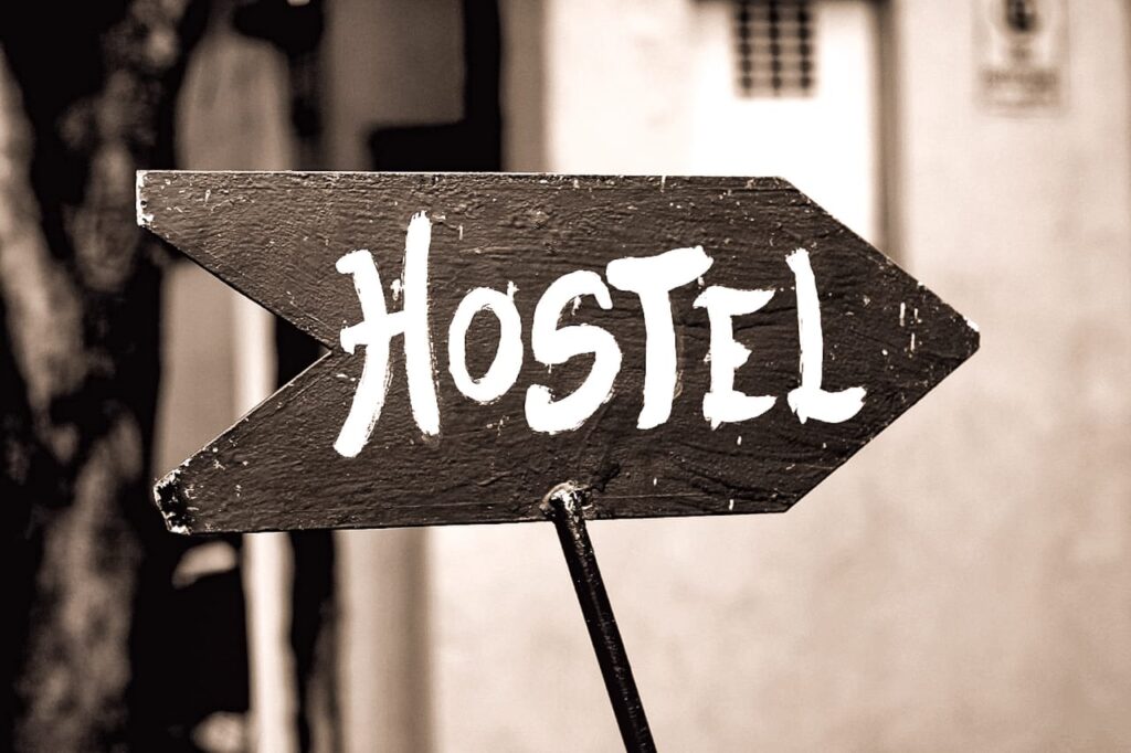 Os descontos variam de 5% a 50%, mas só valem para reservas feitas diretamente com os hostels