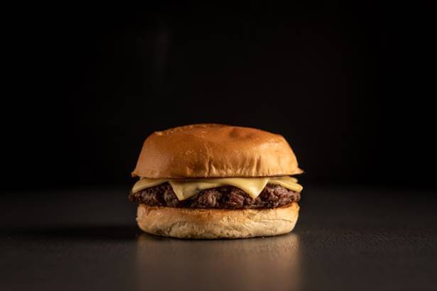 Hambúrguer mais pedido da rede hamburguerias participa de promoção
