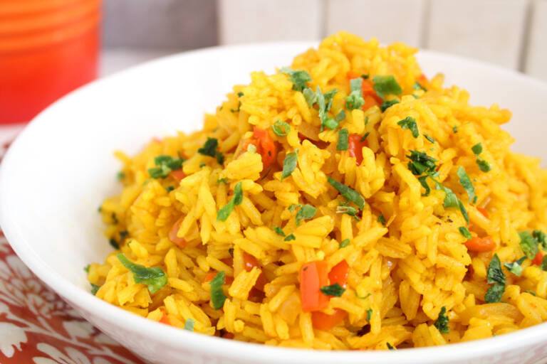 Arroz pilaf com especiarias bem fácil de fazer