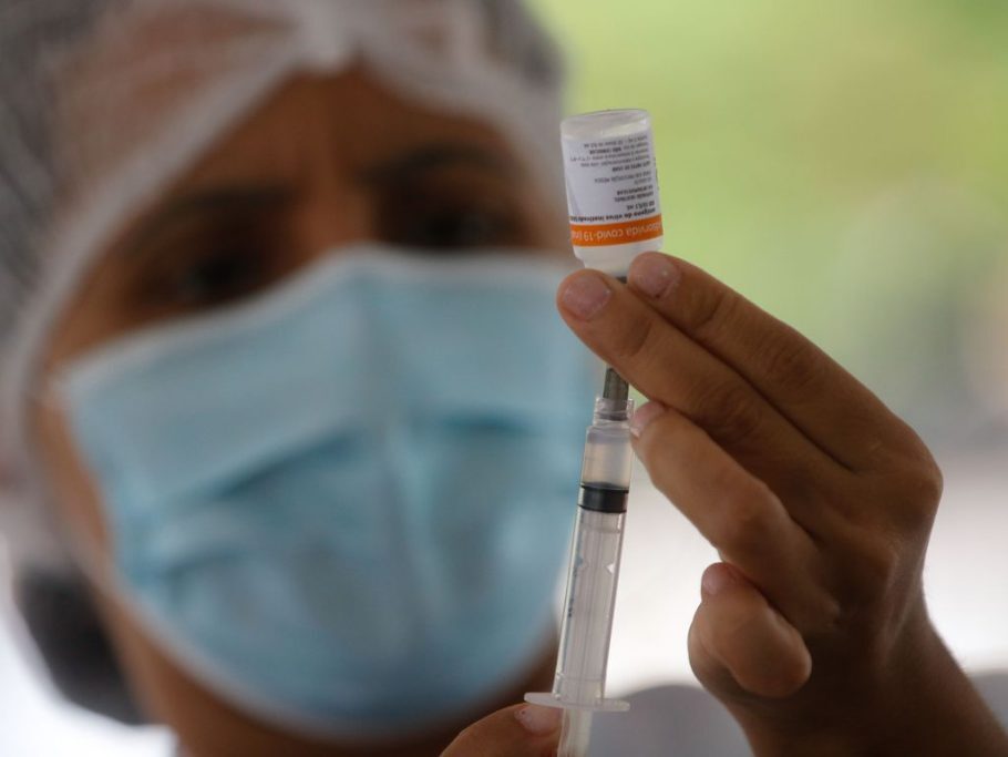 1,5 milhão de brasileiros não tomaram a segunda dose da vacina contra covid-19, segundo o Ministério da Saúde